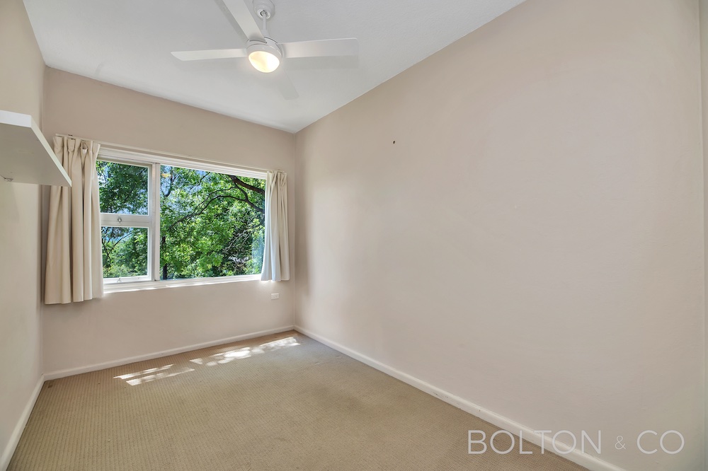 1/27 Mackennal Street, Lyneham, ACT 2602