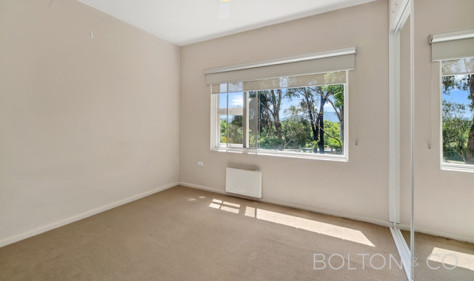 1/27 Mackennal Street, Lyneham, ACT 2602