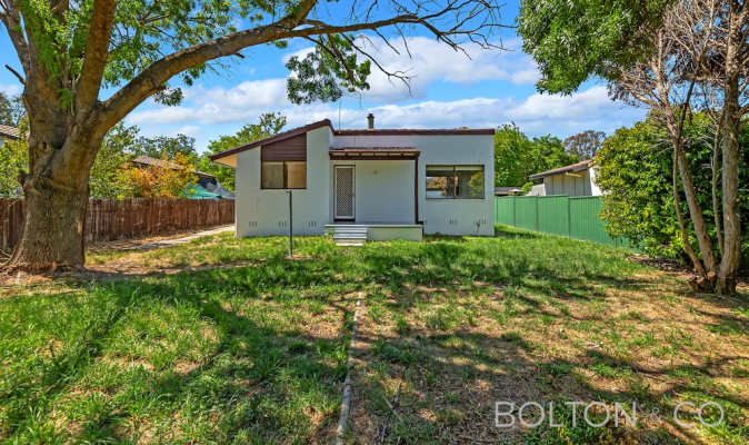 8 Yabsley Place, Charnwood, ACT 2615