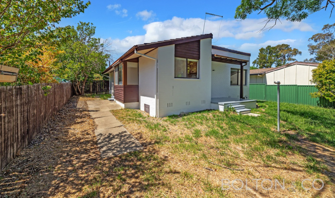 8 Yabsley Place, Charnwood, ACT 2615