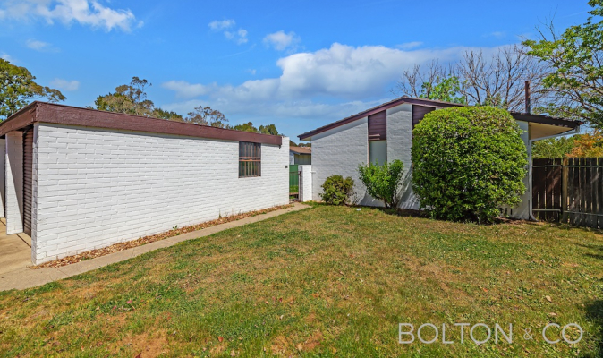 8 Yabsley Place, Charnwood, ACT 2615