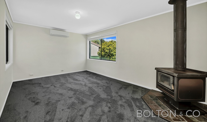 8 Yabsley Place, Charnwood, ACT 2615