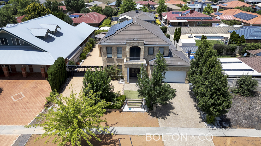 12 Douglas Waterhouse Dr, Dunlop, ACT 2615 Australia