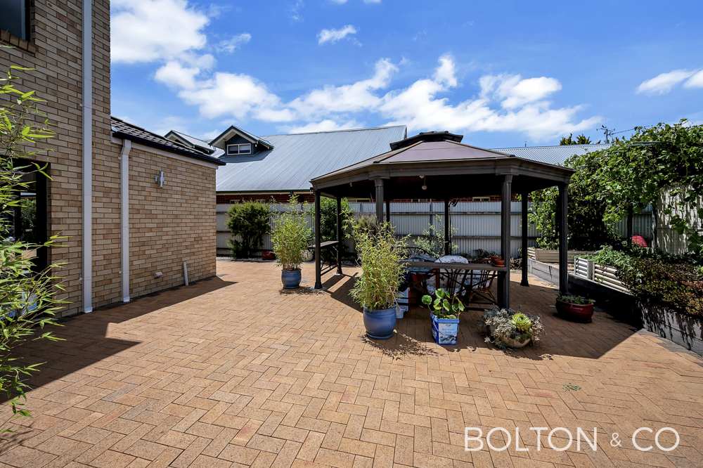 12 Douglas Waterhouse Dr, Dunlop, ACT 2615 Australia