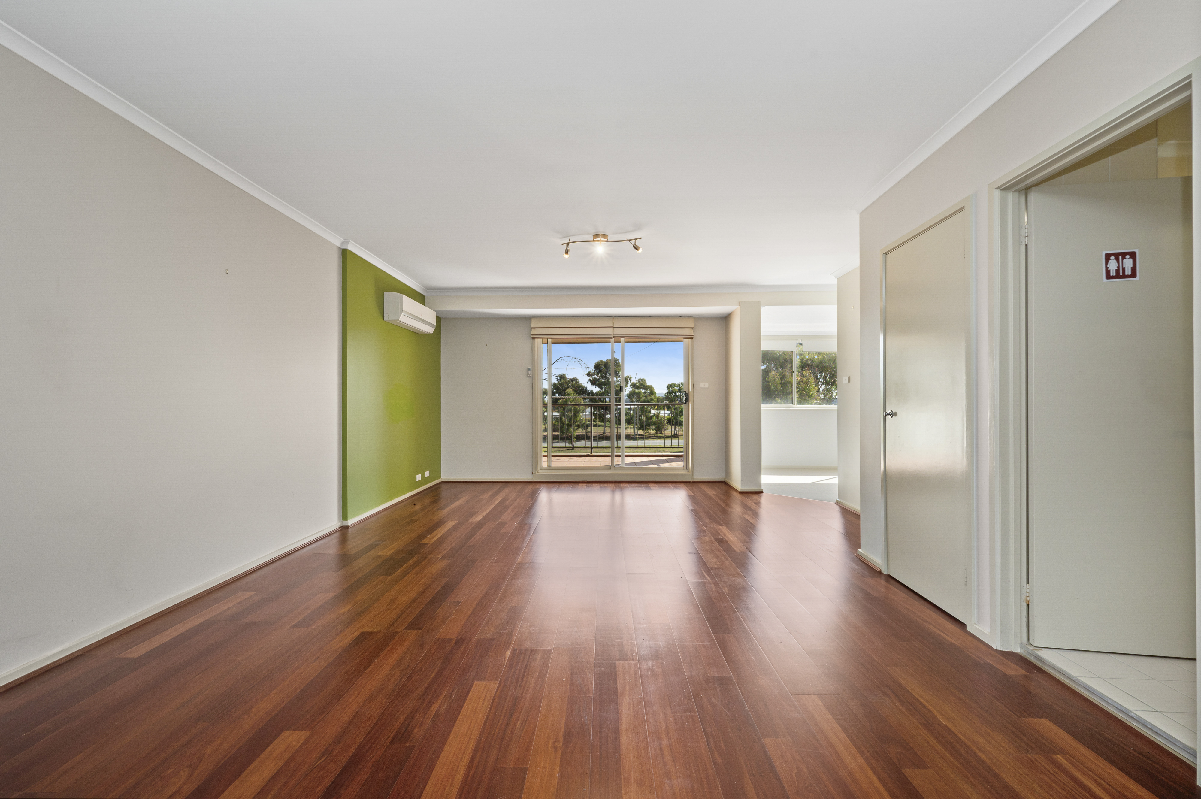 136/20 Federal Hwy, Watson, ACT 2602 Australia