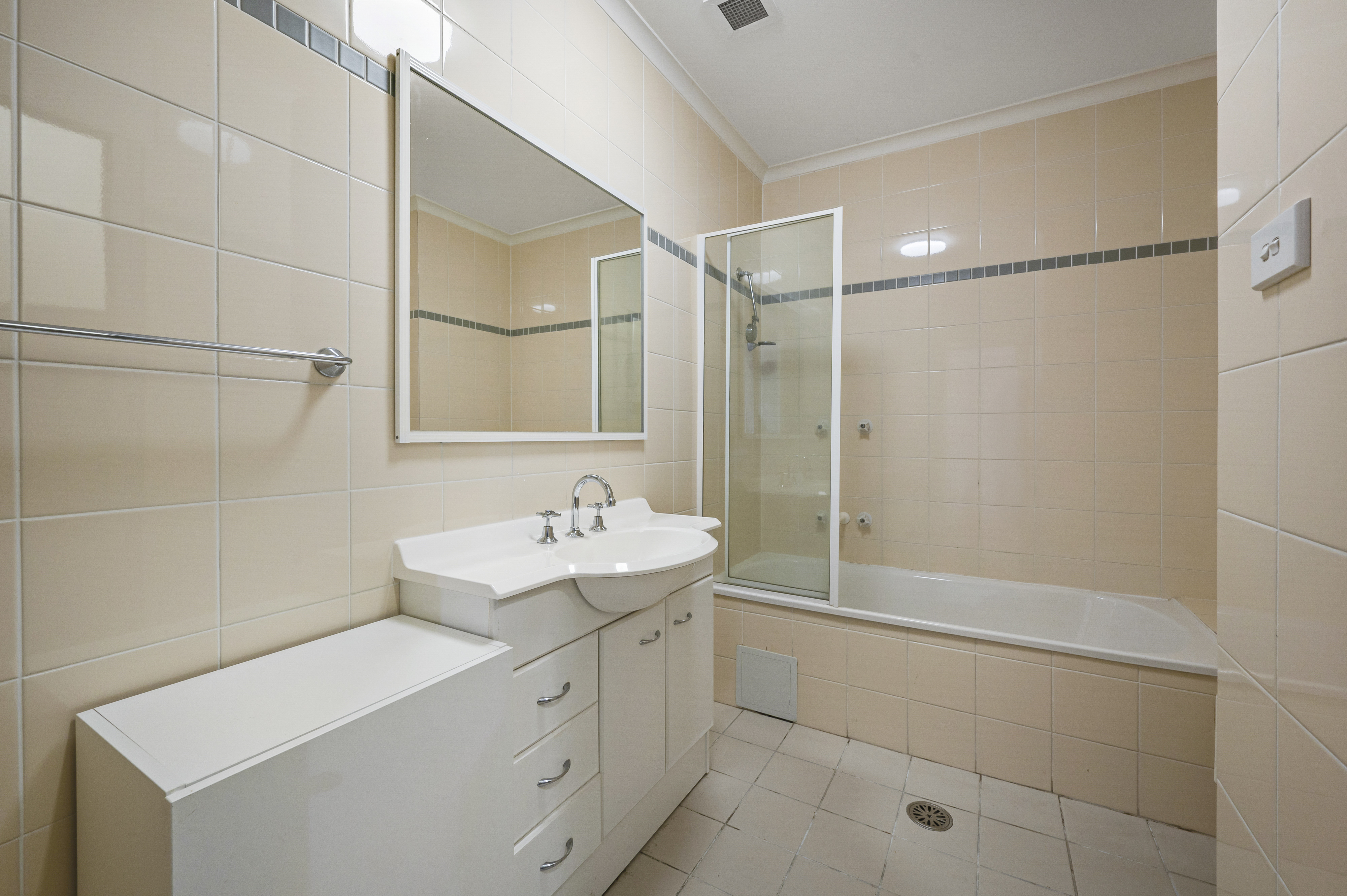 136/20 Federal Hwy, Watson, ACT 2602 Australia