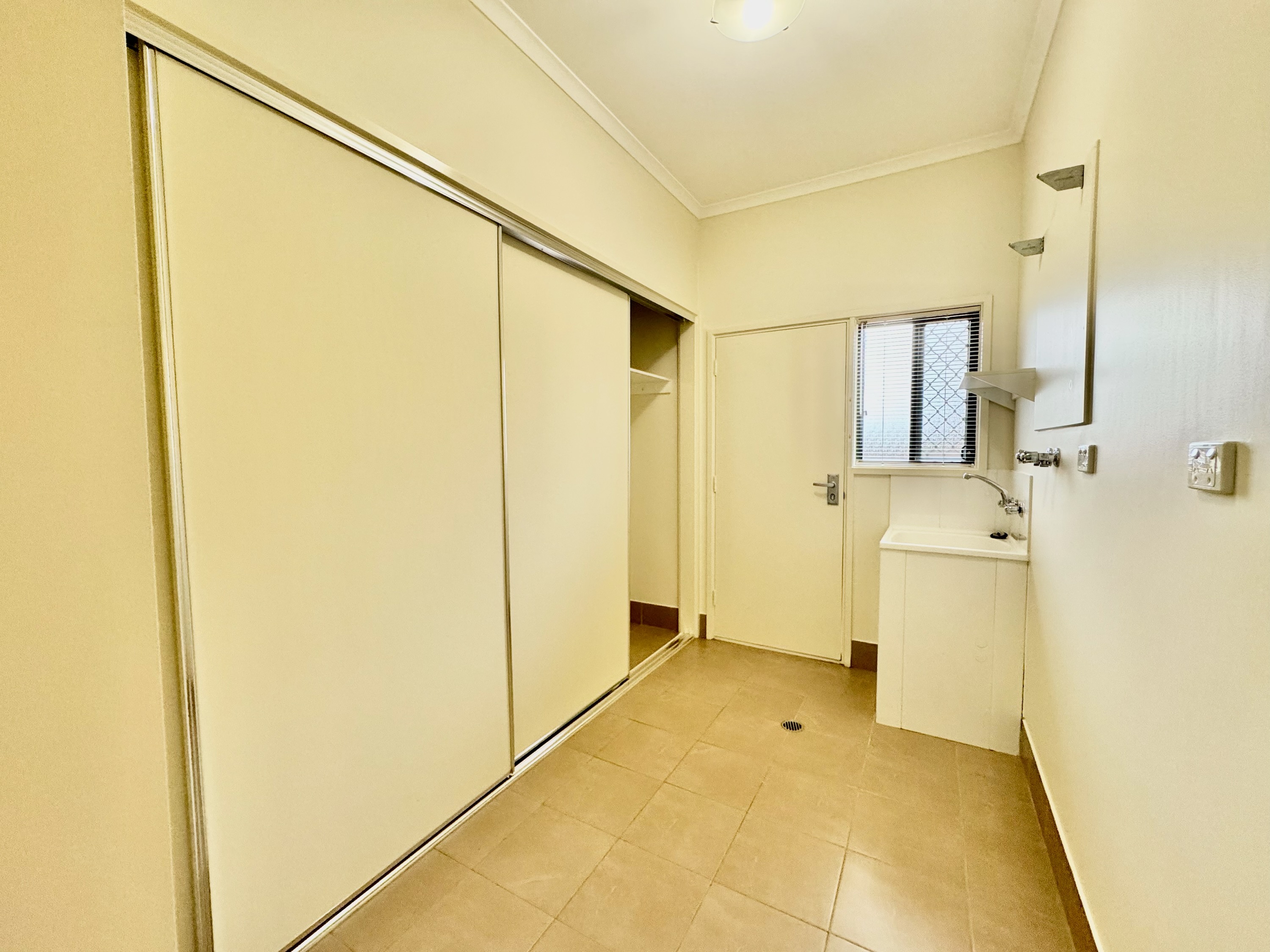 4 Mary Lee St, Bonython, ACT 2905 Australia