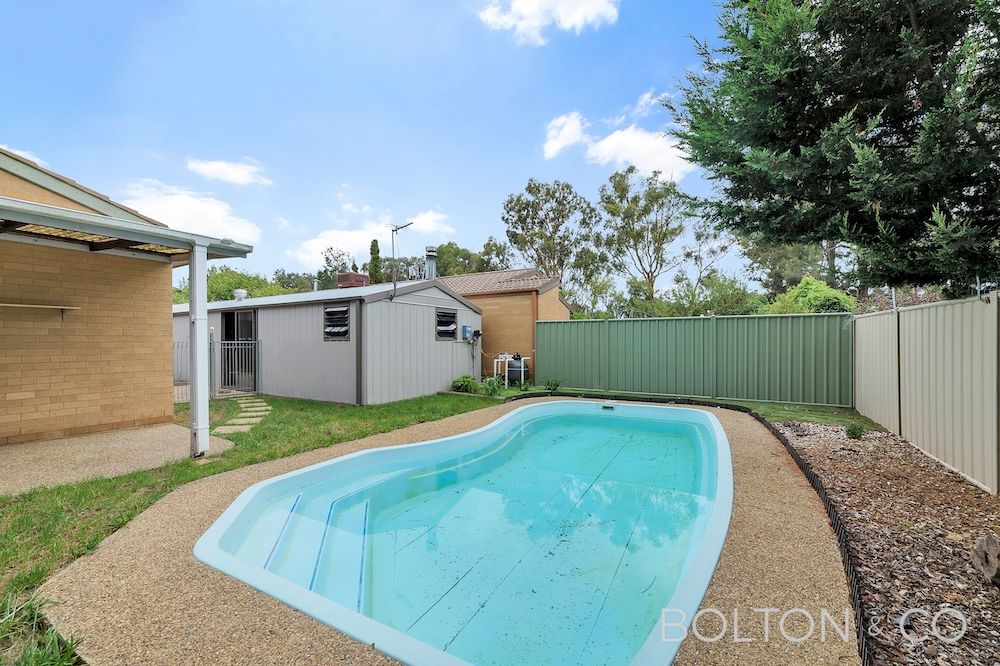 8 Mcghie Pl, Latham, ACT 2615 Australia