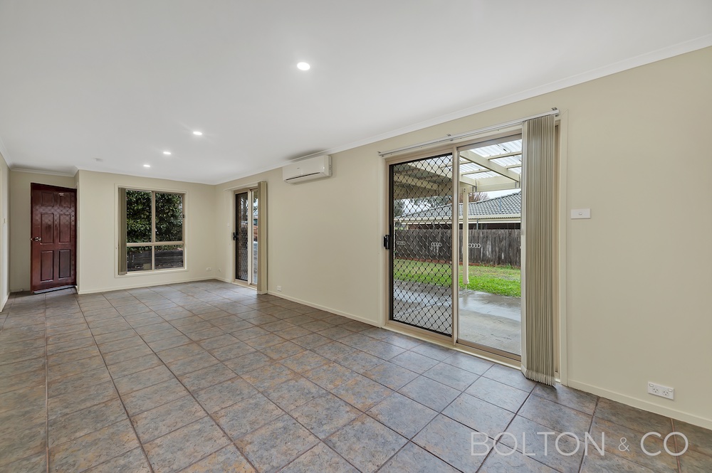 18 Unaipon Ave, Ngunnawal, ACT 2913 Australia