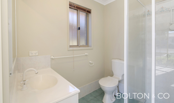 5 Dacomb Ct, Dunlop, ACT 2615 Australia