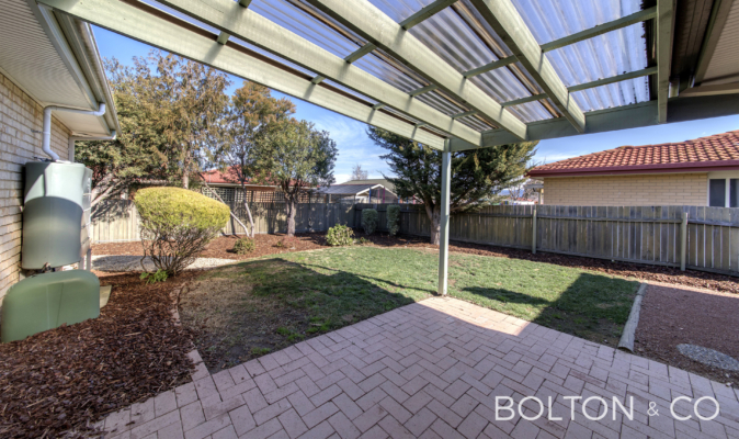 5 Dacomb Ct, Dunlop, ACT 2615 Australia